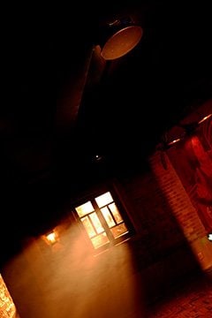 “不眠之夜”在上海上演，采用金百博商用安装系统